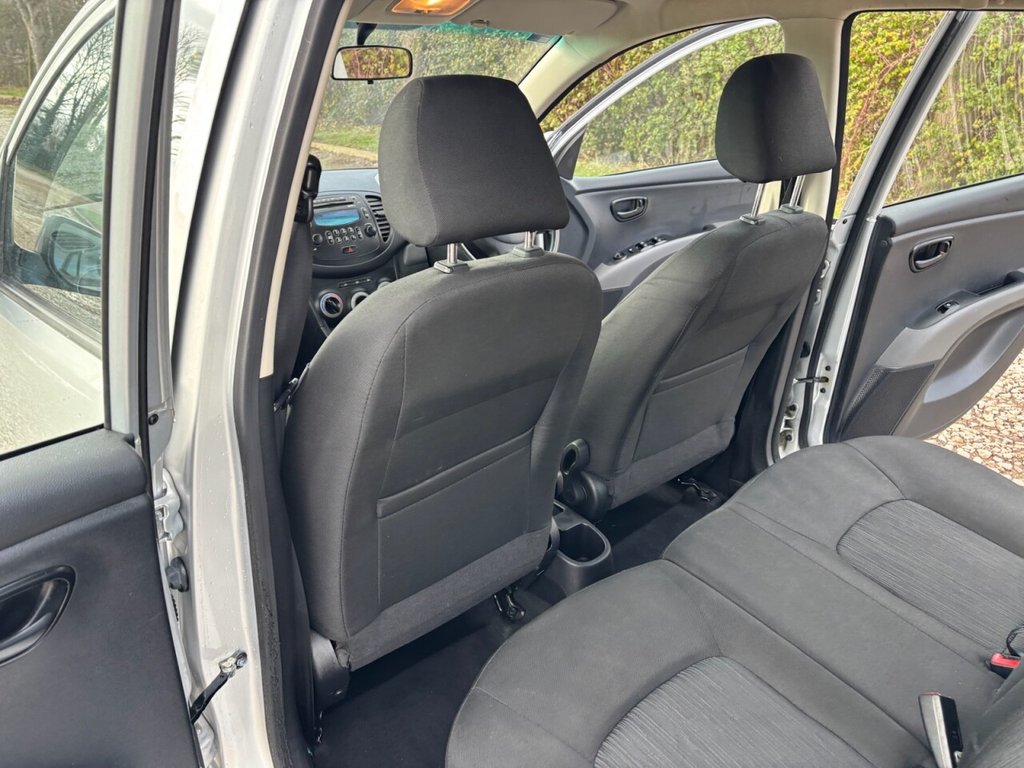 Used Hyundai i10 2012 for sale - 77642877: Photo 29