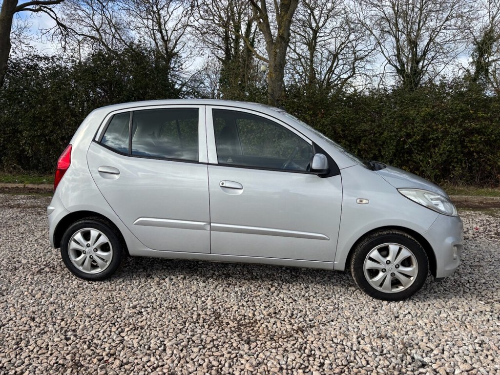 Used Hyundai i10 2012 for sale - 77642877: Photo 3