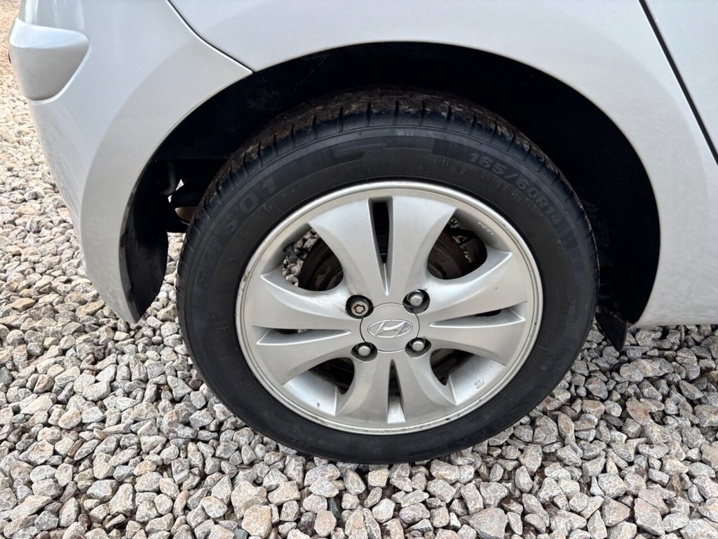 Used Hyundai i10 2012 for sale - 77642877: Photo 36