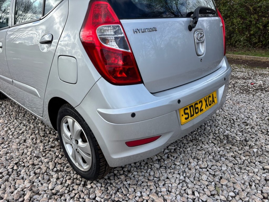 Used Hyundai i10 2012 for sale - 77642877: Photo 9