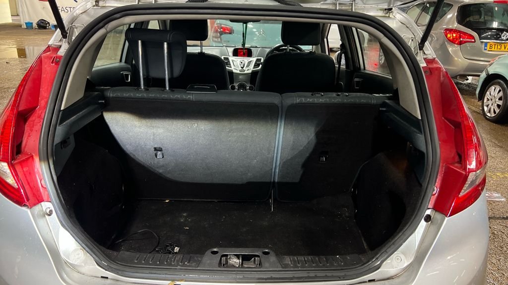 Used Ford Fiesta 2011 for sale - 77667145: Photo 21