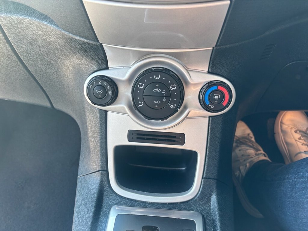 Used Ford Fiesta 2011 for sale - 77667145: Photo 41