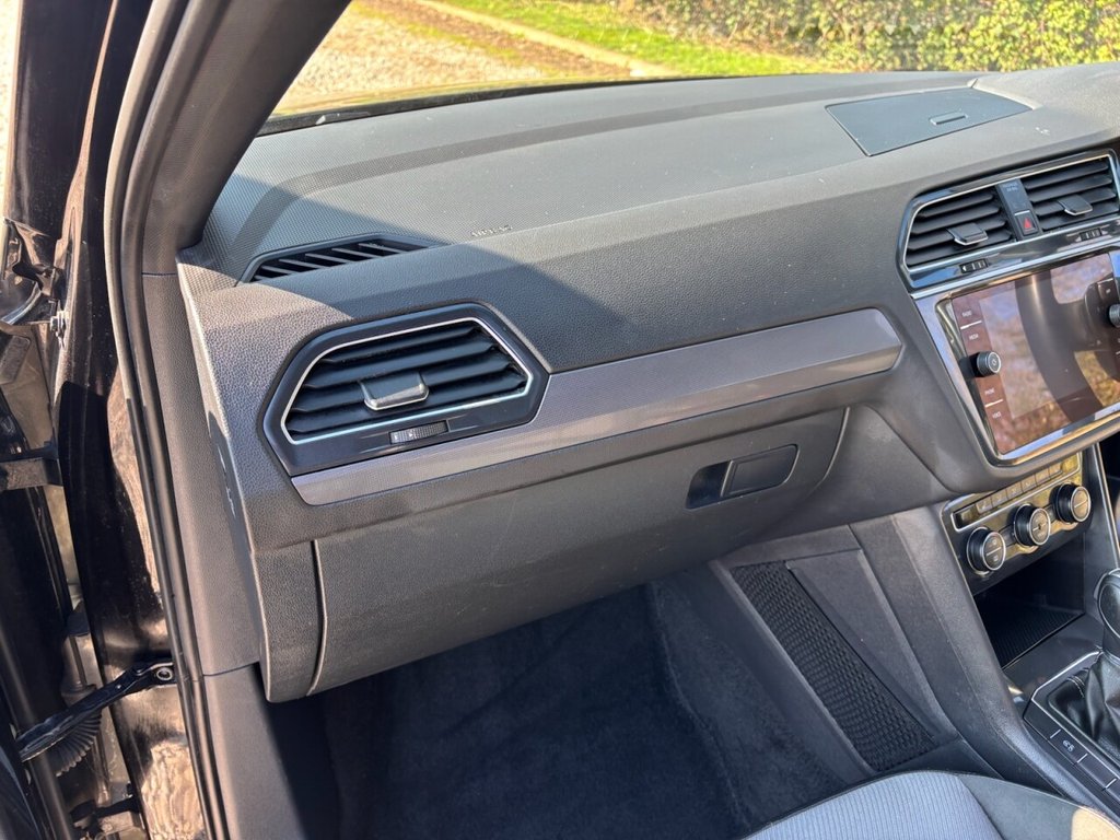 Used Volkswagen Tiguan 2018 for sale - 77936720: Photo 35