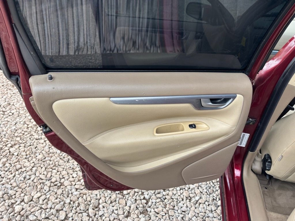 Used Volvo V70 2005 for sale - 77703560: Photo 25