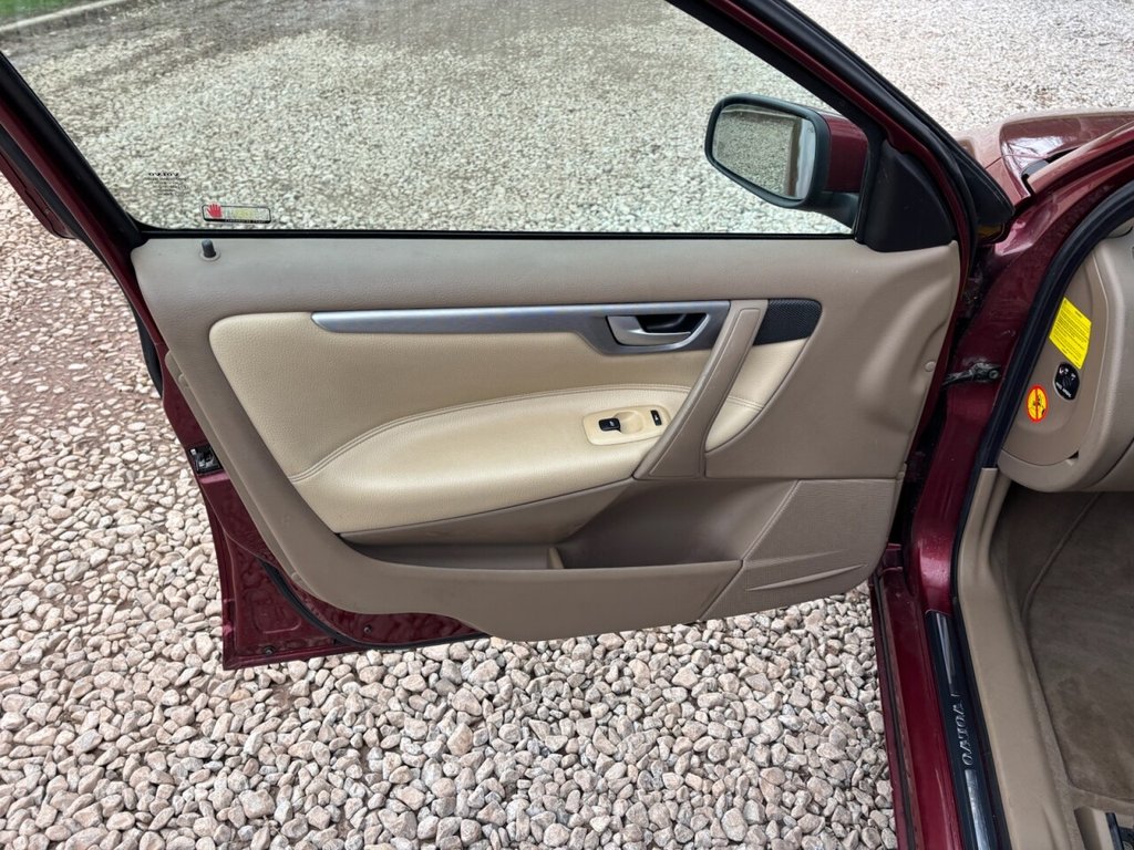 Used Volvo V70 2005 for sale - 77703560: Photo 27