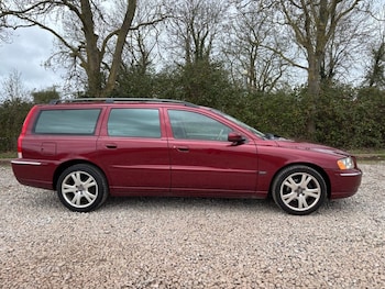 Used Volvo V70 2005 for sale - 77703560: Photo
