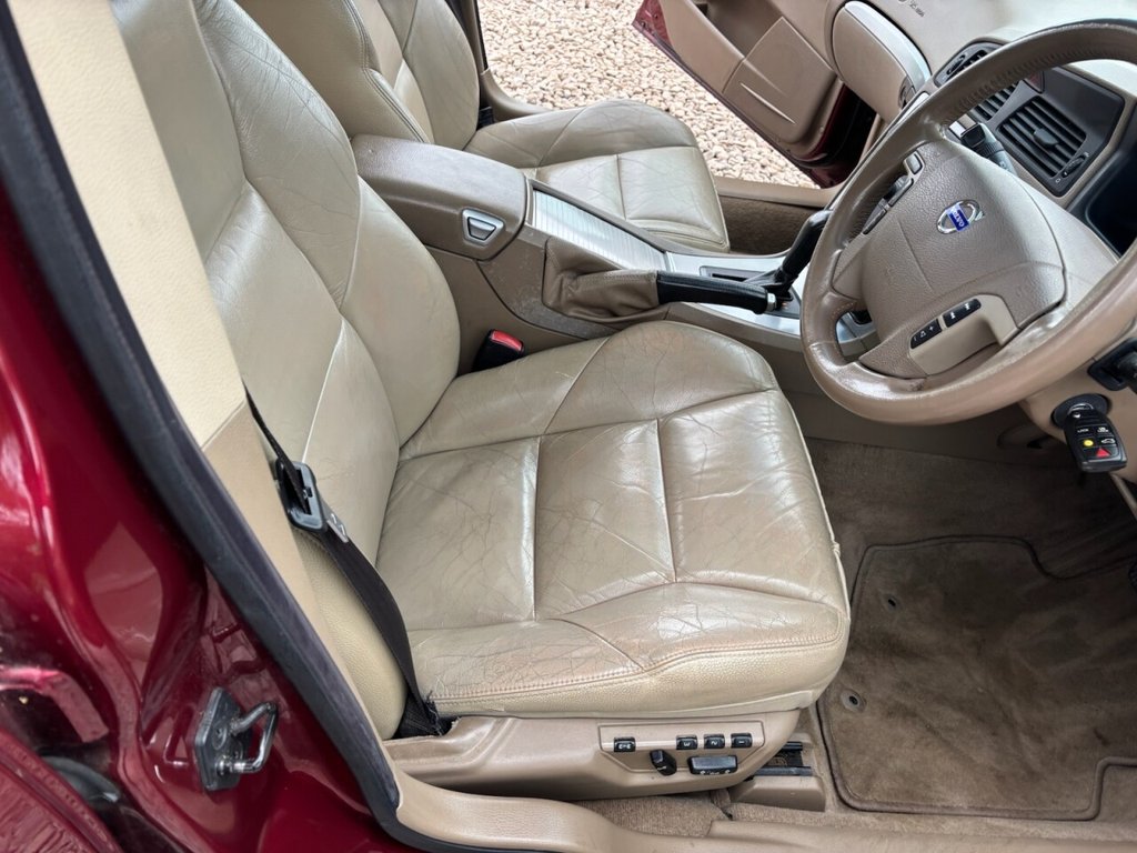 Used Volvo V70 2005 for sale - 77703560: Photo 33