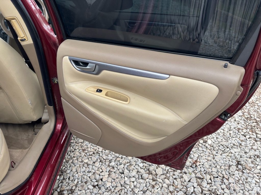 Used Volvo V70 2005 for sale - 77703560: Photo 36