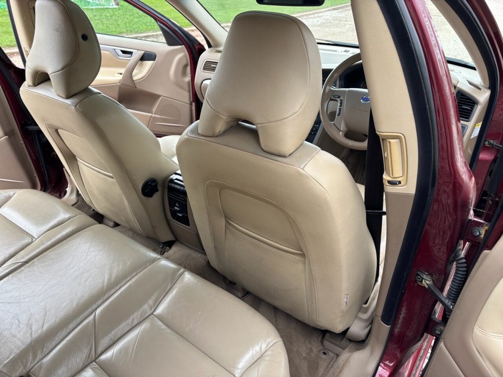 Used Volvo V70 2005 for sale - 77703560: Photo 41