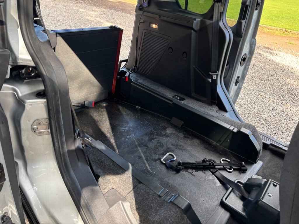 Used Ford Tourneo Connect 2016 for sale - 76783496: Photo 30