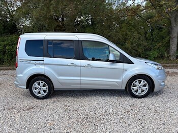 Used Ford Tourneo Connect 2016 for sale - 76783496: Photo