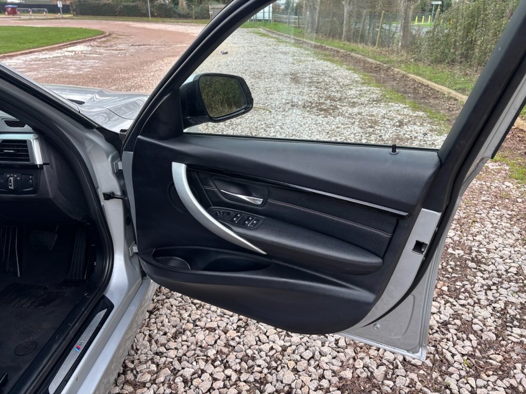 Used BMW 3 Series 2017 for sale - 77557591: Photo 21