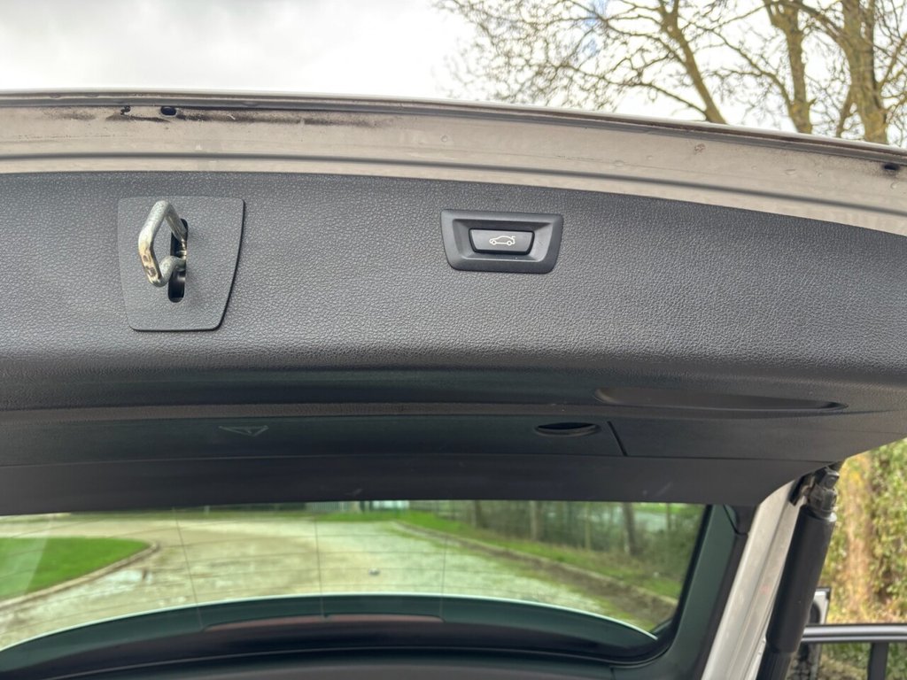 Used BMW 3 Series 2017 for sale - 77557591: Photo 29