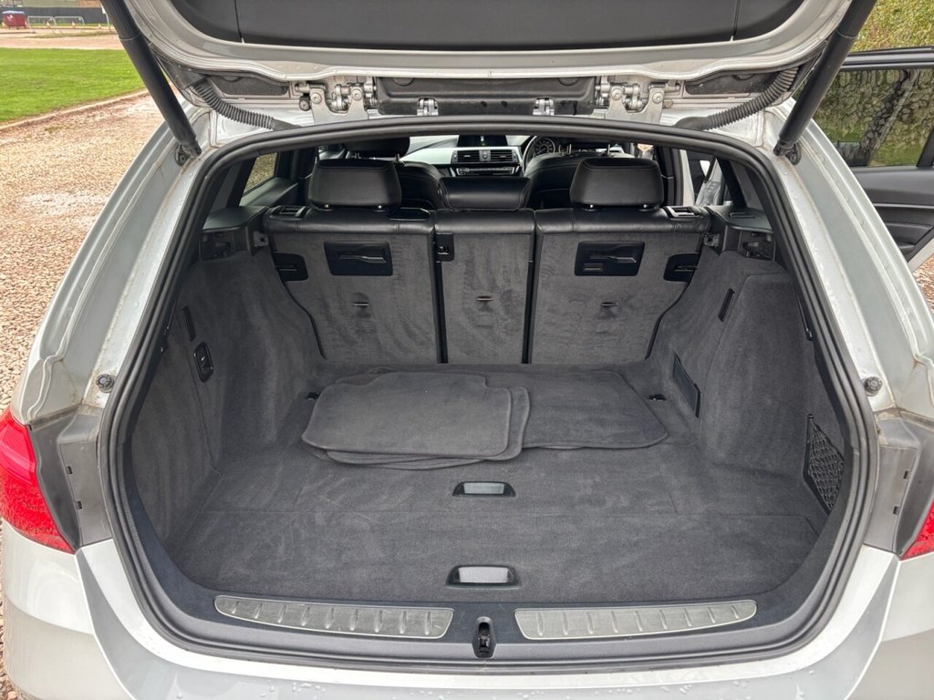 Used BMW 3 Series 2017 for sale - 77557591: Photo 32