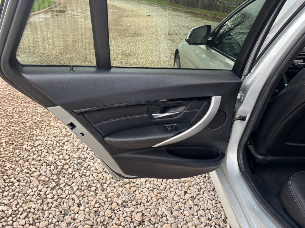 Used BMW 3 Series 2017 for sale - 77557591: Photo 40