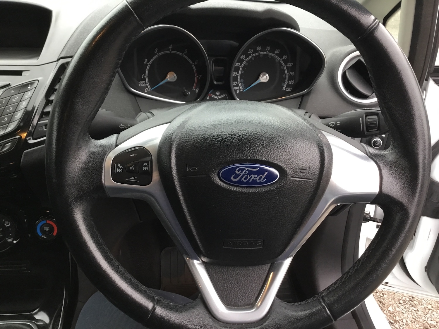 Used Ford Fiesta 2012 for sale - 76418084: Photo 10