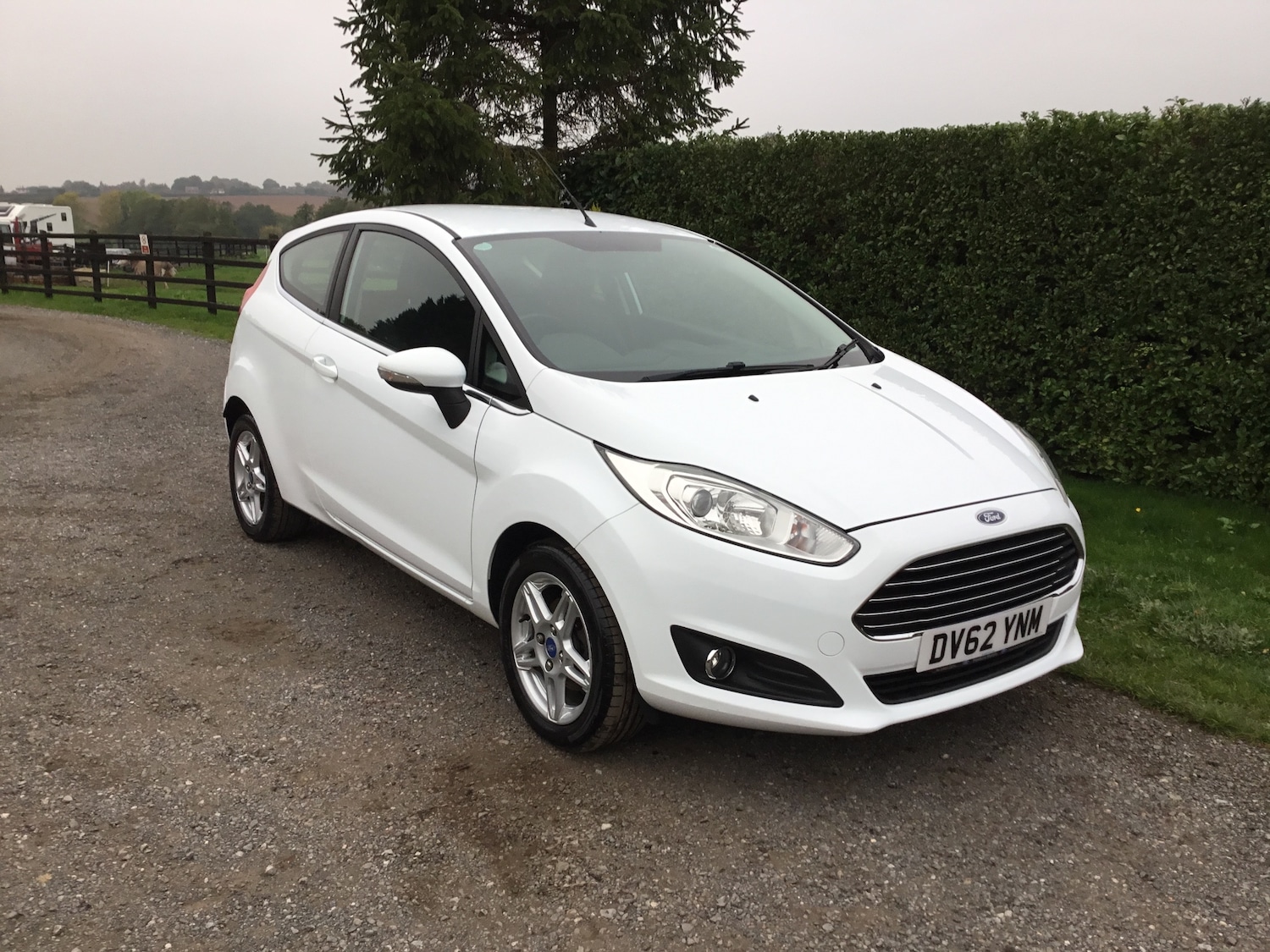 Used Ford Fiesta 2012 for sale - 76418084: Photo 2