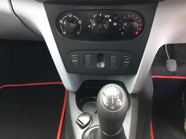 Used Dacia Sandero 2013 for sale - 75736138: Photo 15
