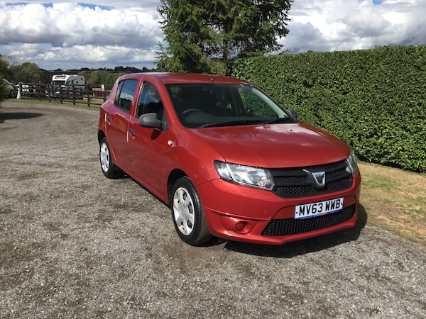 Used Dacia Sandero 2013 for sale - 75736138: Photo 2