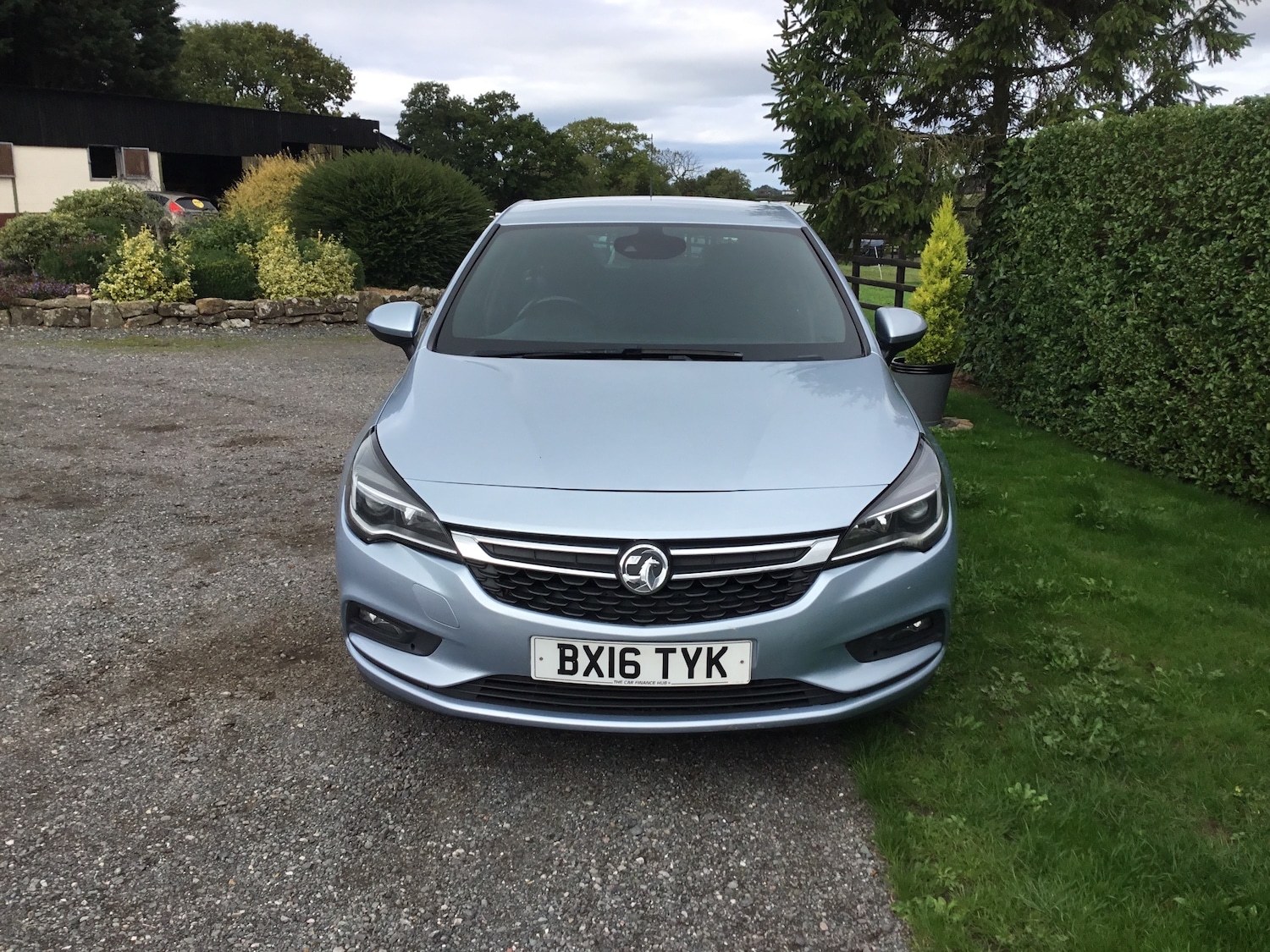 Used Vauxhall Astra 2016 for sale - 76017456: Photo 2