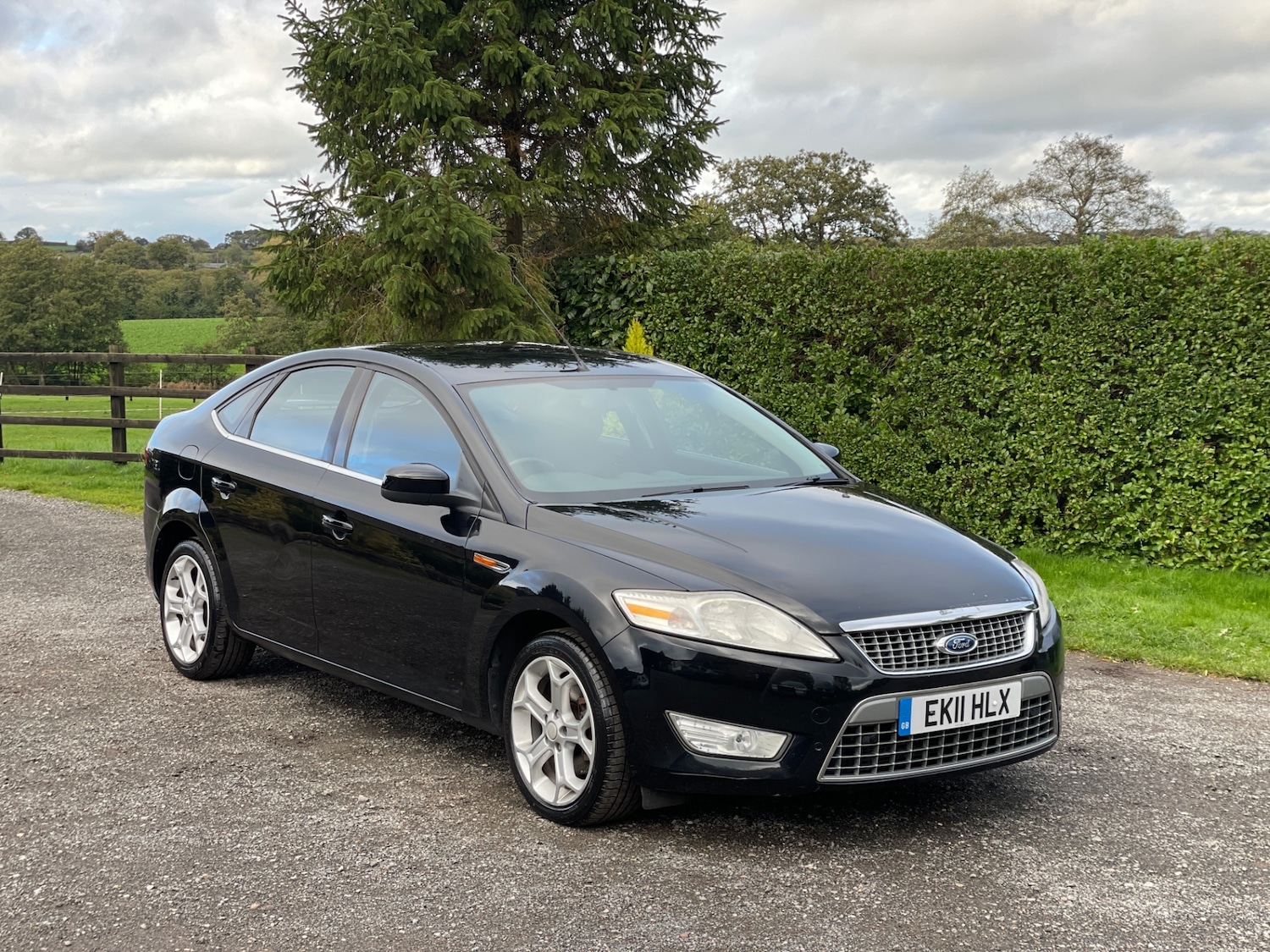 Used Ford Mondeo 2011 for sale - 76170644: Photo 1