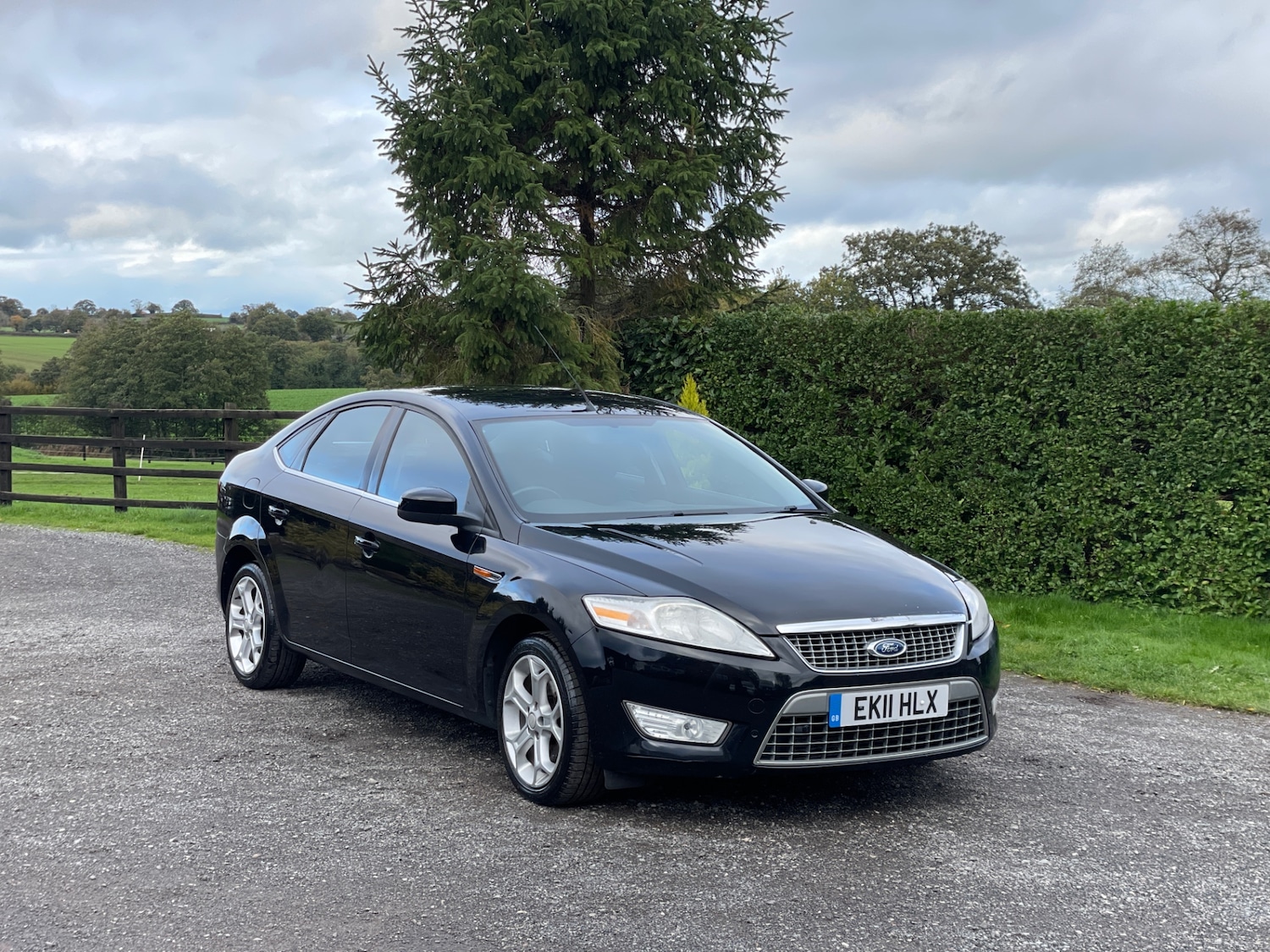 Used Ford Mondeo 2011 for sale - 76170644: Photo 2