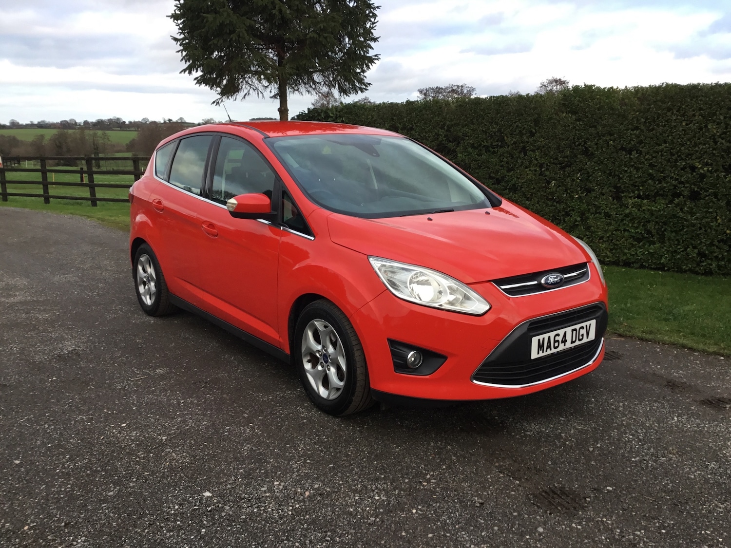 Used Ford C-Max 2014 for sale - 77001919: Photo 2