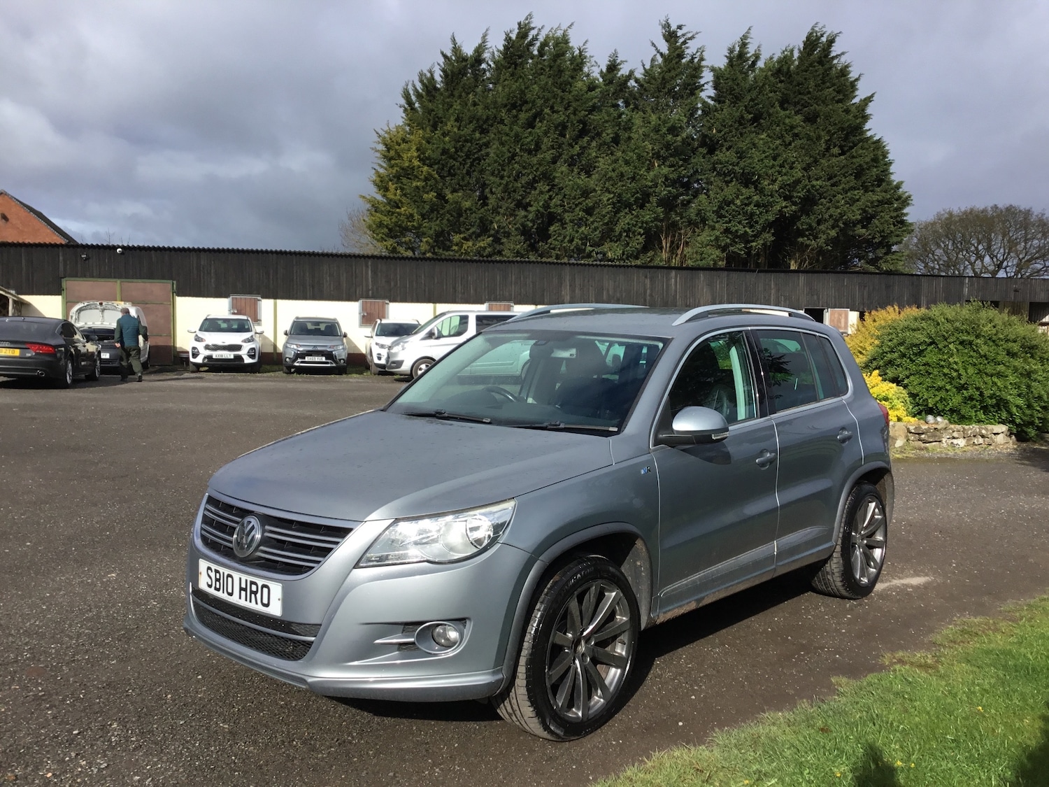 Used Volkswagen Tiguan 2010 for sale - 78217967: Photo 3