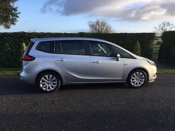 Vauxhall Zafira feature image
