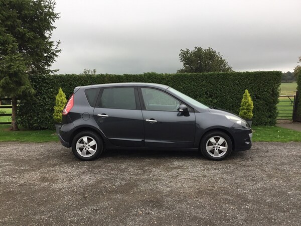 Used Renault Scenic 2012 for sale - 76016913: Photo 1