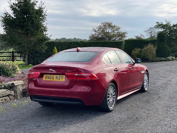 Used Jaguar XE 2016 for sale - 76141146: Photo 3