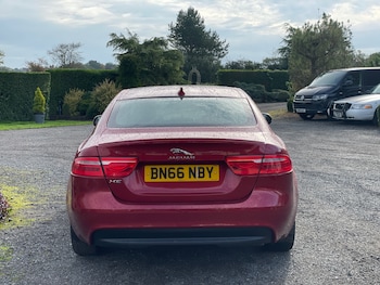 Used Jaguar XE 2016 for sale - 76141146: Photo 4