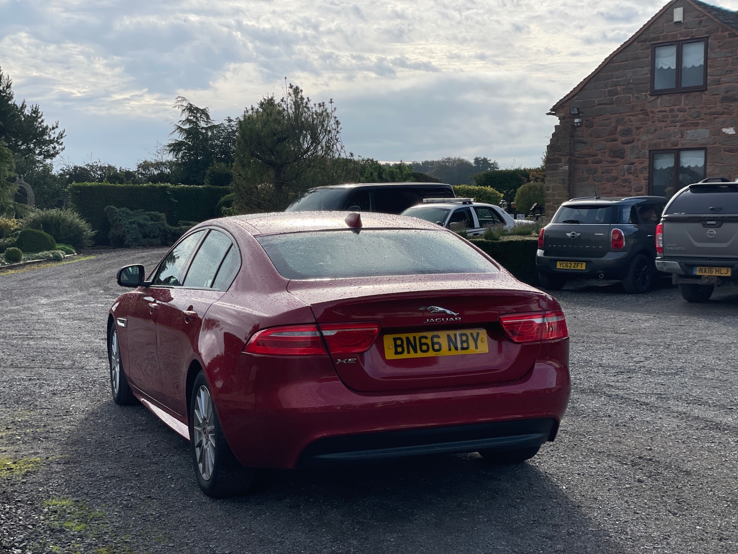 Used Jaguar XE 2016 for sale - 76141146: Photo 5