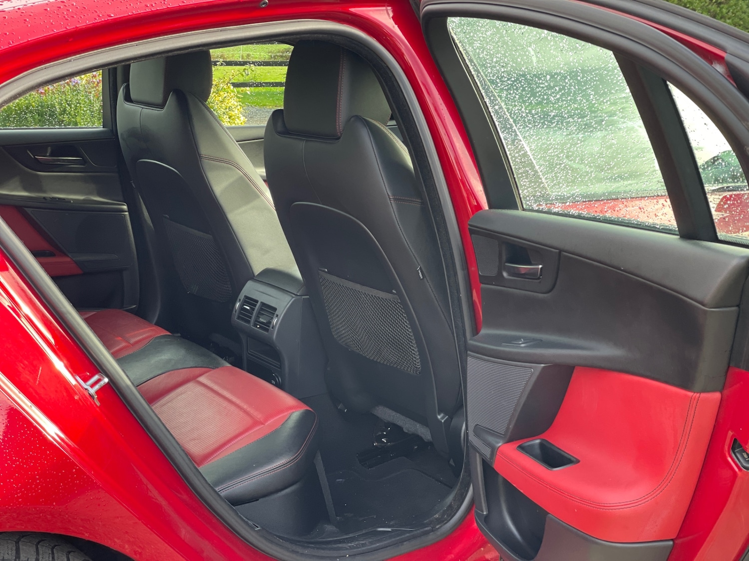 Used Jaguar XE 2016 for sale - 76141146: Photo 8