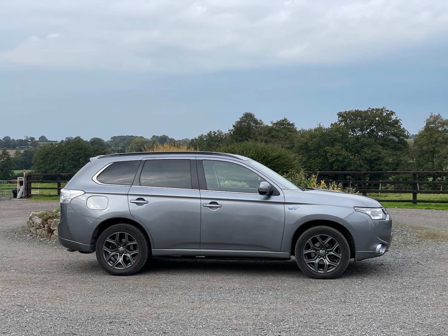 Used Mitsubishi Outlander 2015 for sale - 76092015: Photo 2