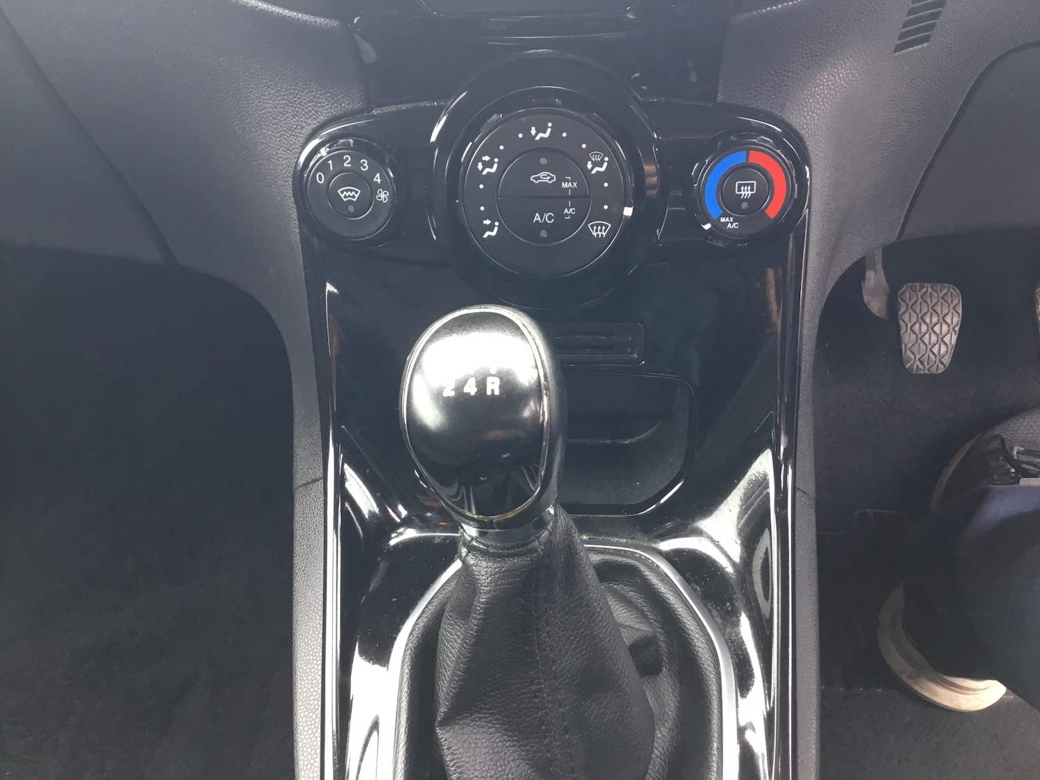 Used Ford Fiesta 2013 for sale - 76089858: Photo 12