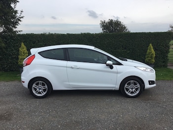 2013 (63) - 1.25 82 Zetec 3dr