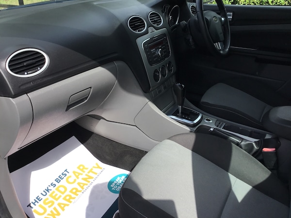 Used Ford Focus 2010 for sale - 75673412: Photo 9