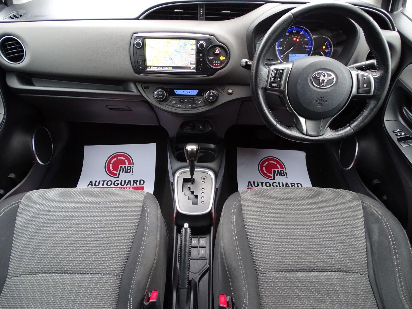 Used Toyota Yaris 2015 for sale - 76247942: Photo 11