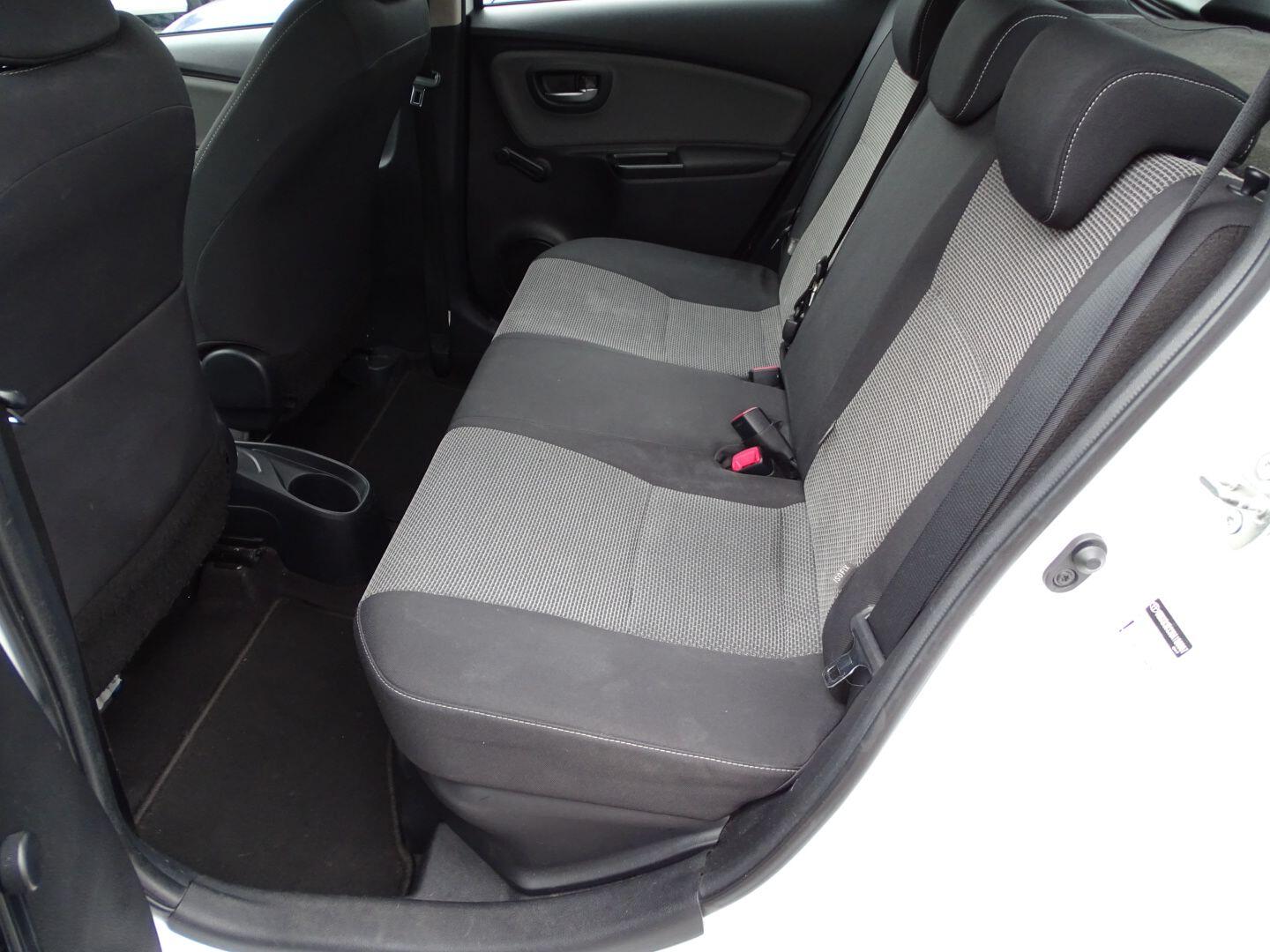 Used Toyota Yaris 2015 for sale - 76247942: Photo 20