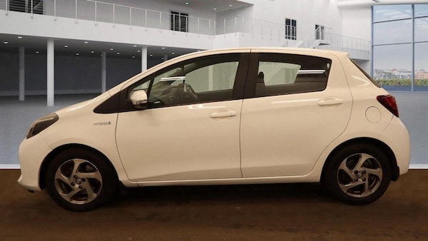 Used Toyota Yaris 2015 for sale - 76247942: Photo 5