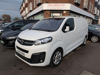 Vauxhall Vivaro feature image