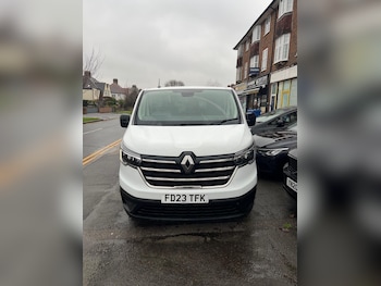 Renault Trafic feature image
