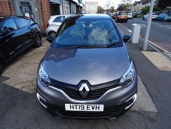 Used Renault Captur 2019 for sale - 76522052: Photo