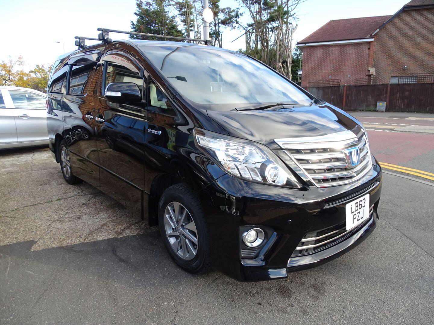 Used Toyota Alphard 2023 for sale - 76772250: Photo 1