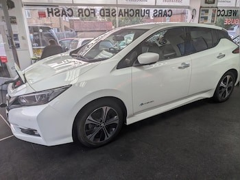 Used Nissan Leaf 2020 for sale - 76188803: Photo 2