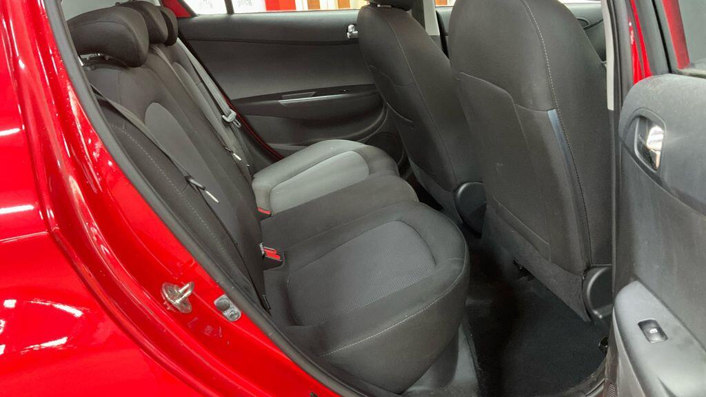 Used Hyundai i20 2012 for sale - 76633665: Photo 12