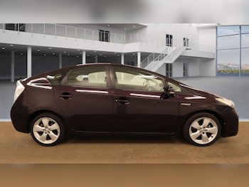 Used Toyota Prius 2013 for sale - 75740918: Photo