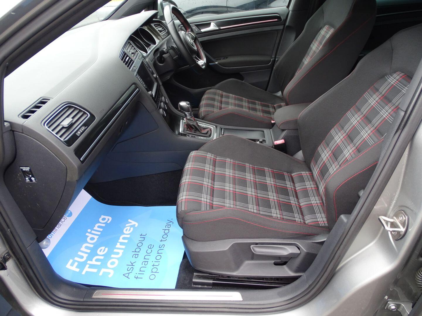 Used Volkswagen Golf 2013 for sale - 76597243: Photo 17