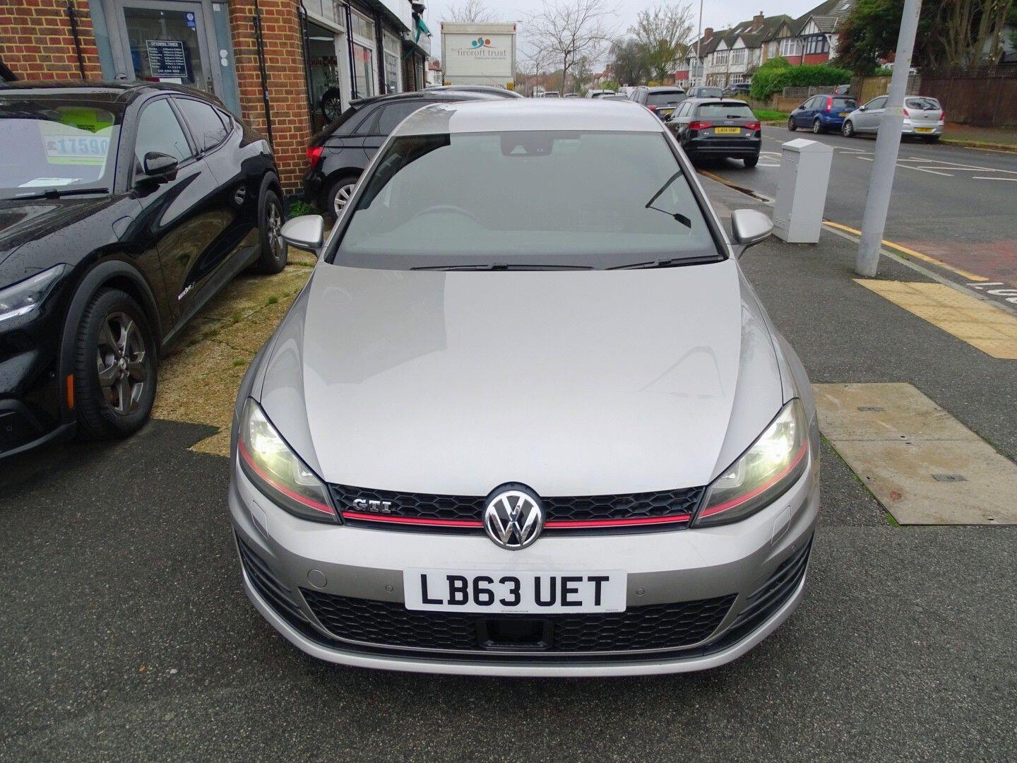 Used Volkswagen Golf 2013 for sale - 76597243: Photo 2